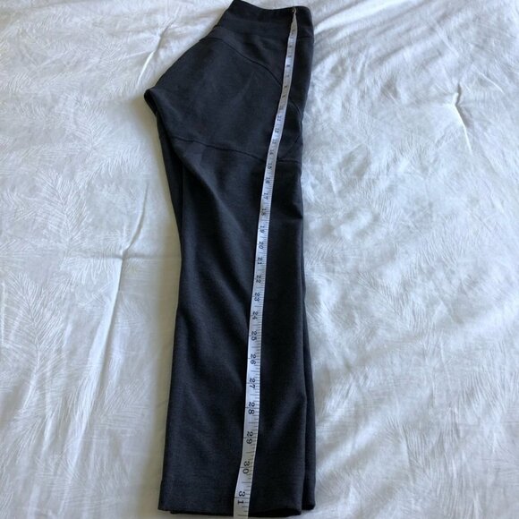 𝅺OUTDOOR Voices Warmup Cropped Leggings - Picture 6 of 7